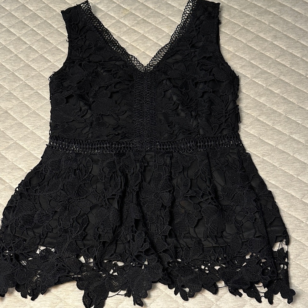 Francesca's Collections Elegant Black Floral Lace Top